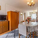 Two Bedroom Cozy In