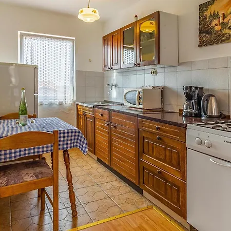 Apartment Two Bedroom Cozy In *