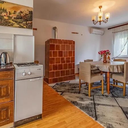 Apartment Two Bedroom Cozy In
